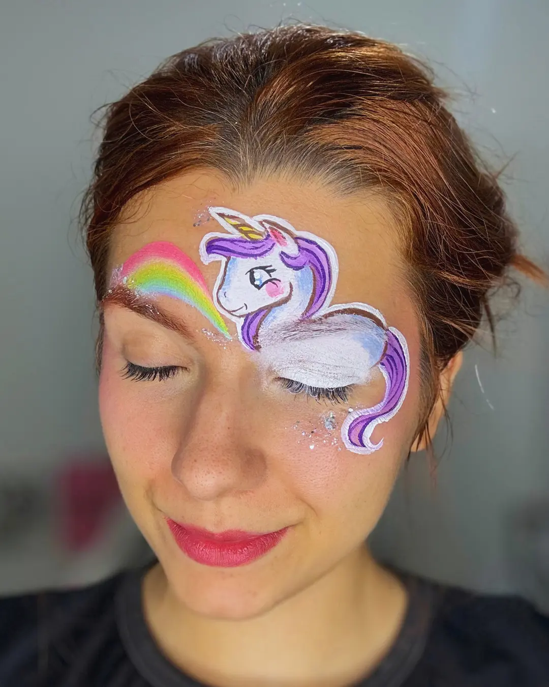 Pintura facial avançada de unicórnio